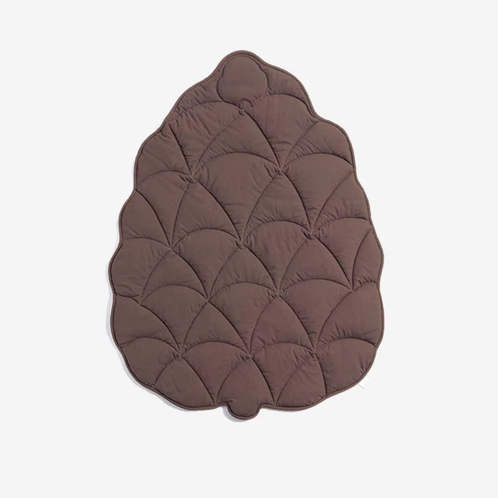 WagsWonder™ Leaf Shape Dog Blanket