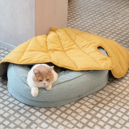 WagsWonder™ Leaf Shape Dog Blanket