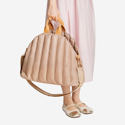 Shell Ultra-Light Fashion Portable Pet Carrier Bag