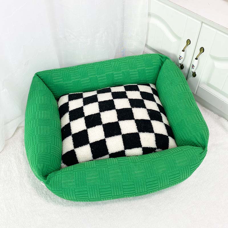 Colour Clash Checkerboard Dog & Cat Bed